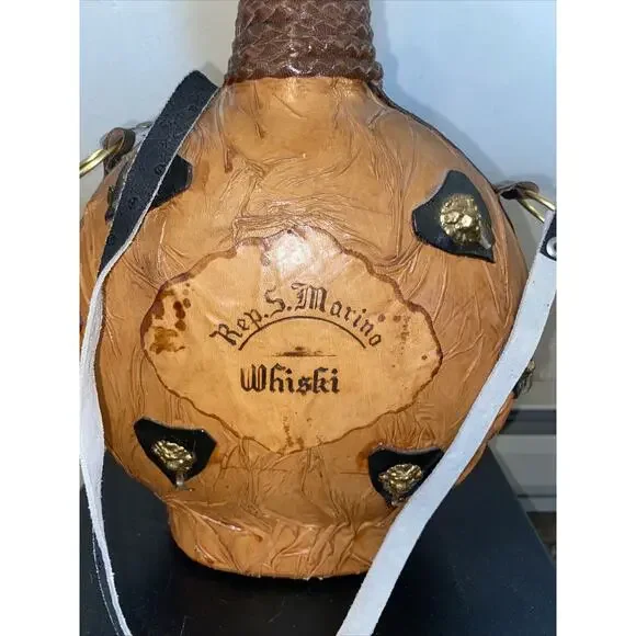 Vintage Rep San Marino Ornate Whiski Bottle Rep S. Marino - EMPTY - Picture 2 of 10